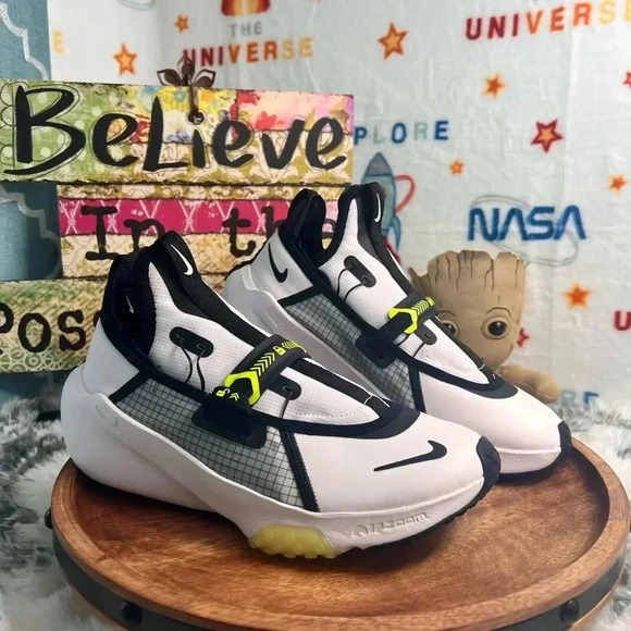 NIKE AIR ZOOM TRAVERSE GS CL - Picture 2 of 14